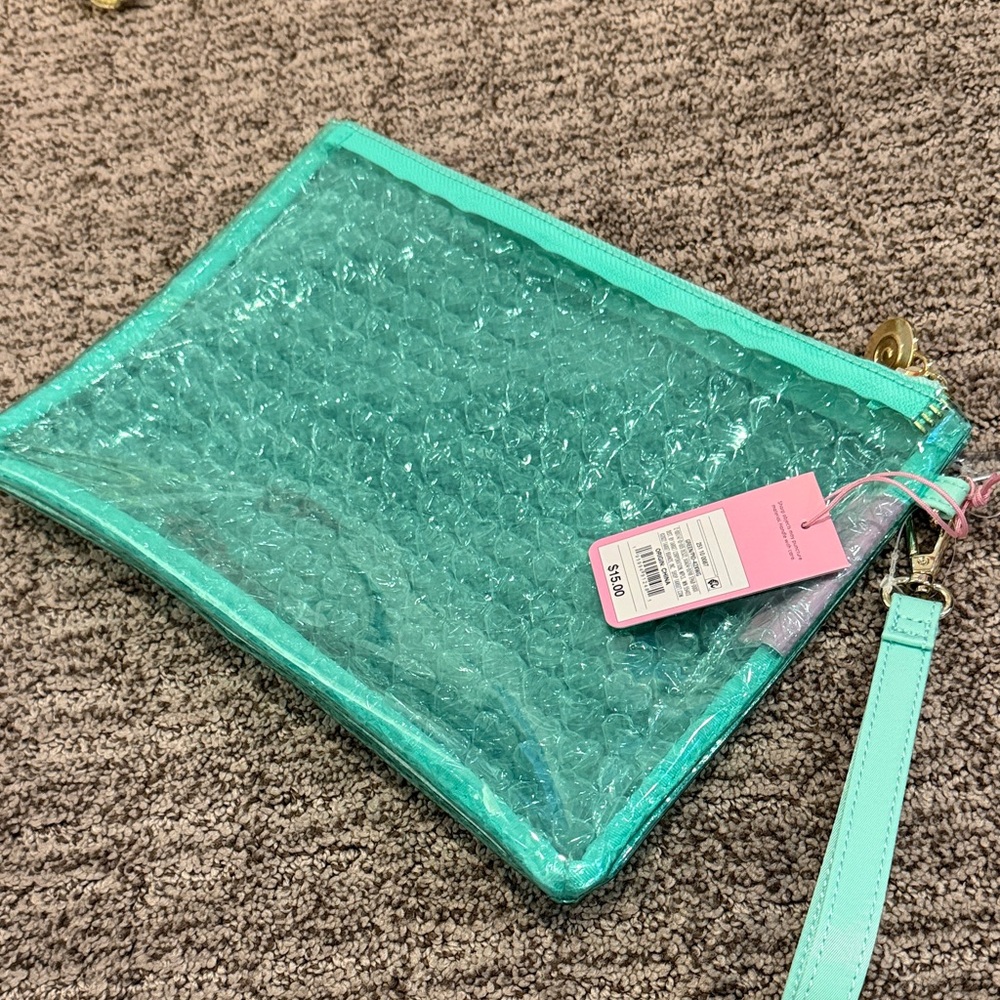 Two target Stoney clover Wristlet Clutches